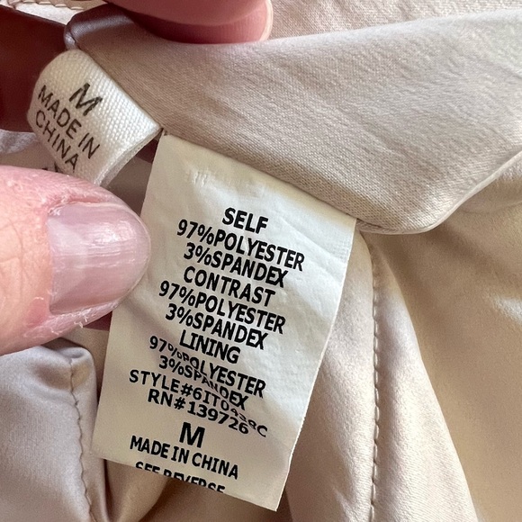 Honey Punch reservable satin bomber jacket. Embroidered/quilted medium - Picture 13 of 16